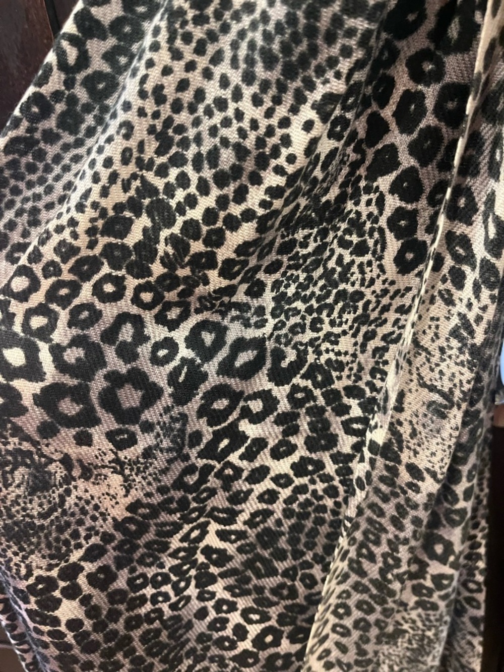 NWOT Ladies B&W Print 75” Scarf Silver & Rhinestones - Picture 9 of 12